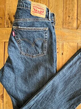 Levi's 501 Original Women's Straight Leg High Rise Medium Wash Jeans 29 x 30